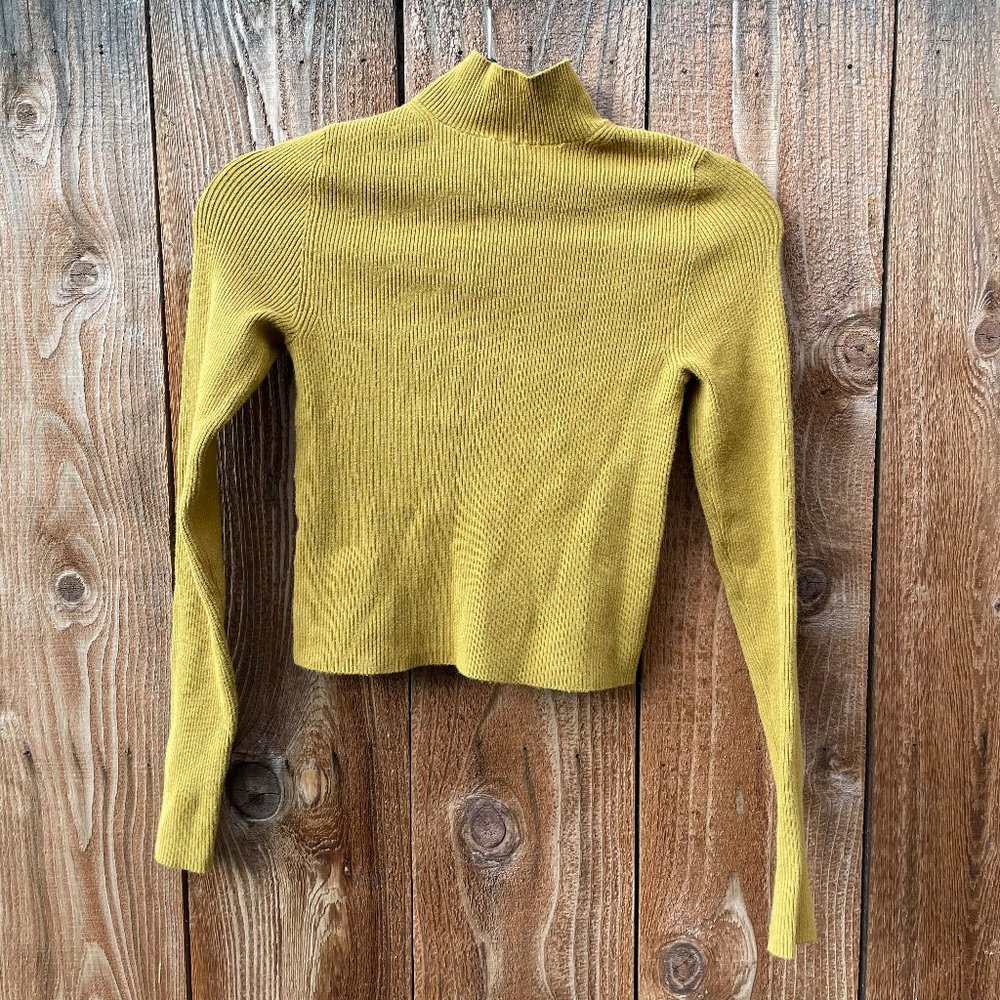 Lou & Grey cropped mustard turtleneck sweater S